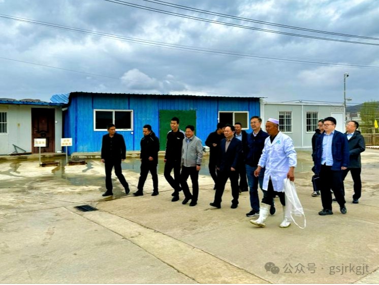 凝聚財政擔保合力 撬動資源助企紓困——天水市出臺《“財政+擔?！惫ぷ鲗嵤┓桨浮? title=